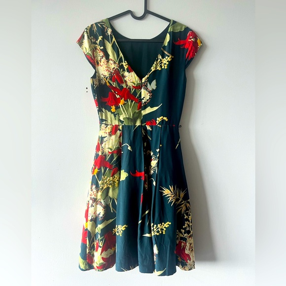 Ted Baker Silk Floral dress, size 0/XS - Picture 2 of 4